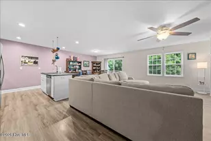 745 W Illinois Ave, Southern Pines, NC 28387 - Photo 9