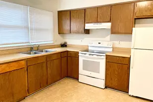 606 W Church St, Elizabeth City, NC 27909 - Photo 3