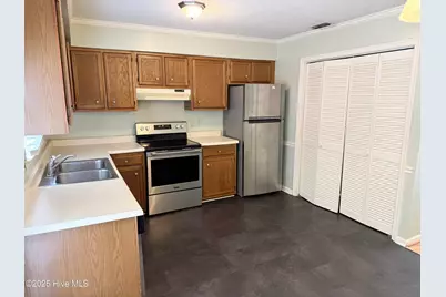 2907 Cedar Creek Road #E, Greenville, NC 27834 - Photo 7