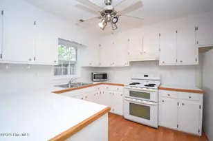 2325 Vineyard Dr, Winterville, NC 28590 - Photo 9