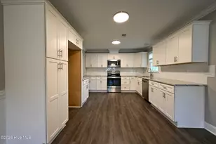 110 Scottsdale Dr, Wilmington, NC 28411 - Photo 9