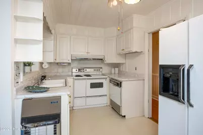 101 Oakland Boulevard, Clinton, NC 28328 - Photo 5
