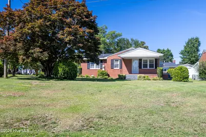 101 Oakland Boulevard, Clinton, NC 28328 - Photo 1
