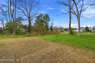 706 W Hayes St, Burgaw, NC 28425 - Photo 31