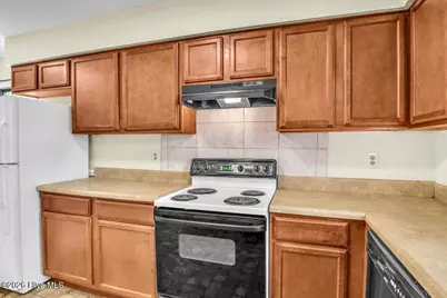 1019 Blue Leaf Place, Jacksonville, NC 28546 - Photo 17