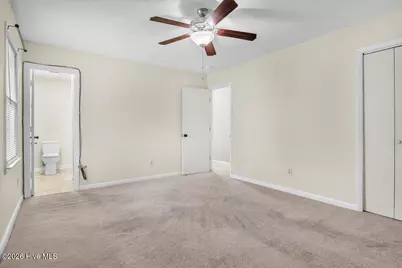 1019 Blue Leaf Place, Jacksonville, NC 28546 - Photo 31