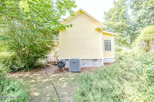 524 Carthage St, Cameron, NC 28326 - Photo 29