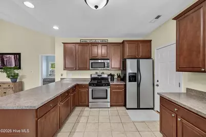 407 Weatherford Drive, Jacksonville, NC 28540 - Photo 15