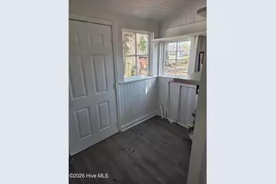 109 E Grainger Avenue, Kinston, NC 28501 - Photo 9