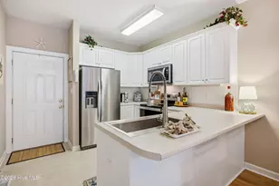 610 W Brown St, Southport, NC 28461 - Photo 9