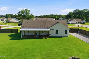 238 Plantation Oaks Dr, New Bern, NC 28560 - Photo 11