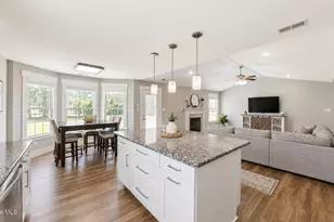 1129 Coral Reef Dr, New Bern, NC 28560 - Photo 3