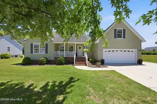 1129 Coral Reef Dr, New Bern, NC 28560 - Photo 1