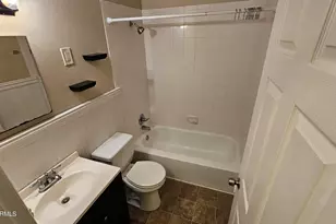 109 Valley Ct, Jacksonville, NC 28540 - Photo 7