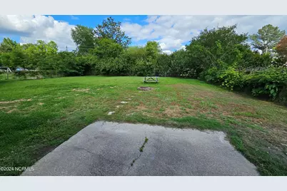 109 Valley Court, Jacksonville, NC 28540 - Photo 11