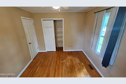 109 Valley Court, Jacksonville, NC 28540 - Photo 5