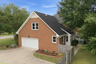 105 Christina Dr, Greenville, NC 27858 - Photo 5