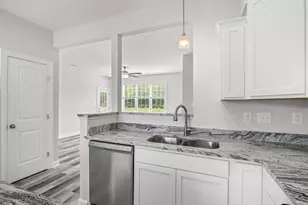 908 Freewoods Ct, Jacksonville, NC 28546 - Photo 17