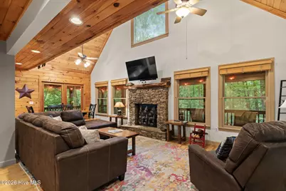 398 Mountain Tops Circle, Blue Ridge, GA 30513 - Photo 3