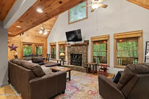 398 Mountain Tops Cir, Blue Ridge, GA 30513 - Photo 3
