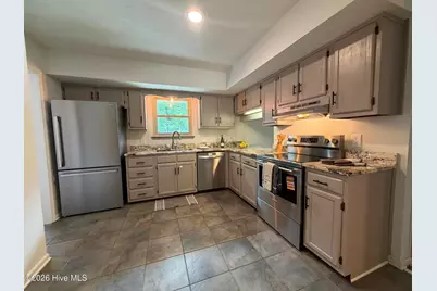 106 Brookdale Plaza, Jacksonville, NC 28546 - Photo 3