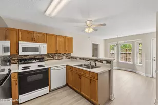 10025 Birch Pl, Leland, NC 28451 - Photo 11
