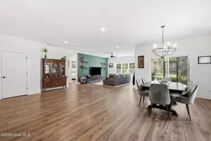 813 Bluebird Dr, New Bern, NC 28560 - Photo 17