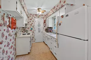 2907 Mason Cir, New Bern, NC 28562 - Photo 7