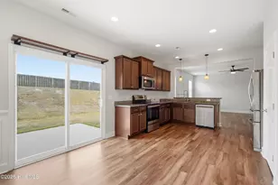 447 Avendale Dr, Rocky Point, NC 28457 - Photo 15