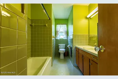 1110 N Webb Street, Selma, NC 27576 - Photo 17