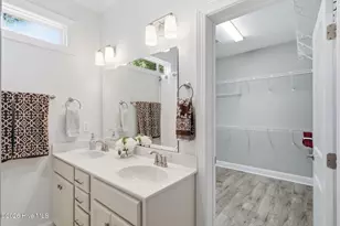 119 NE 11th St, Oak Island, NC 28465 - Photo 23