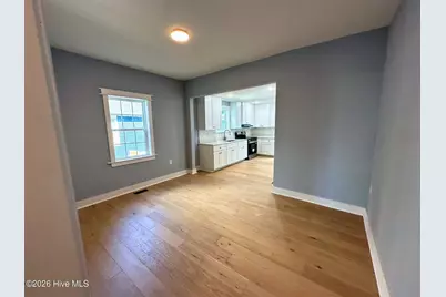 202 W Burgess Street, Elizabeth City, NC 27909 - Photo 9