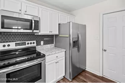 124 Briar Hollow Drive, Jacksonville, NC 28540 - Photo 15