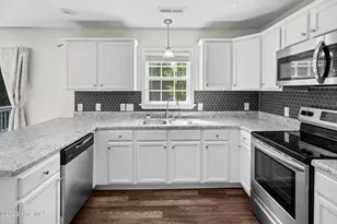 124 Briar Hollow Dr, Jacksonville, NC 28540 - Photo 13