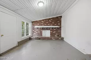 210 N Dyer St, Elizabeth City, NC 27909 - Photo 31