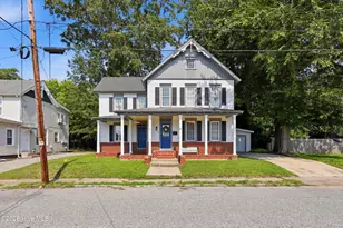 210 N Dyer St, Elizabeth City, NC 27909 - Photo 1