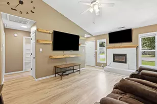 153 Corey Cir, Jacksonville, NC 28546 - Photo 5