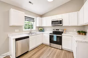 106 Turtle Creek Ct, Jacksonville, NC 28540 - Photo 11