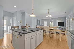 320 Governor Safford Ln, Emerald Isle, NC 28594 - Photo 9