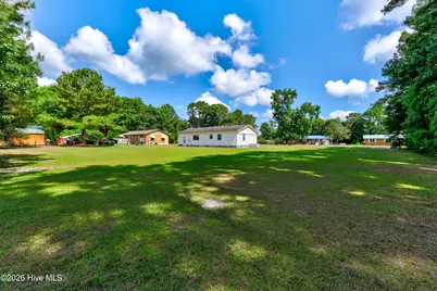 1688 W Wards Bridge Road, Warsaw, NC 28398 - Photo 27