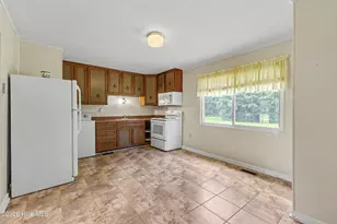 1688 W Wards Bridge Rd, Warsaw, NC 28398 - Photo 11