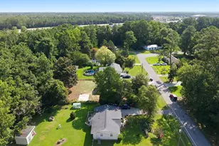 319 Lakewood Dr, Jacksonville, NC 28546 - Photo 41
