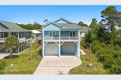 118 SE 40th Street, Oak Island, NC 28465 - Photo 5