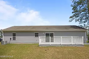 176 Ashbury Park Ln, Richlands, NC 28574 - Photo 33