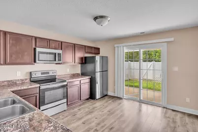 101 W Murrow Lane, Jacksonville, NC 28546 - Photo 11