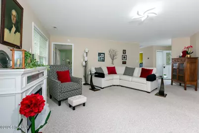 202 Morningstar N, Swansboro, NC 28584 - Photo 7