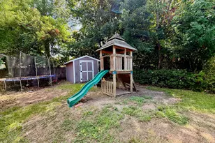403 Wilson Ave, Kinston, NC 28501 - Photo 13