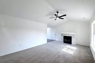 107 Goldie Ln, Beulaville, NC 28518 - Photo 5