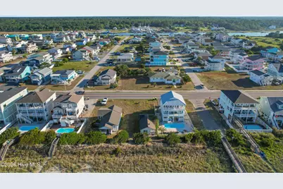 188 Ocean Boulevard E, Holden Beach, NC 28462 - Photo 9