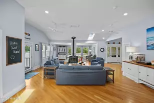 1127 Straits Rd, Smyrna, NC 28579 - Photo 5